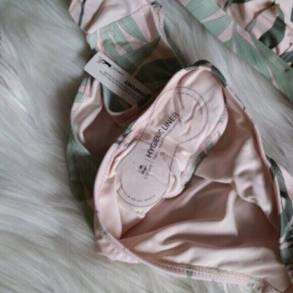 NWT Hipster Tropical Printed Bikini Set Size Medium Bathing Suit - Picture 3 of 7